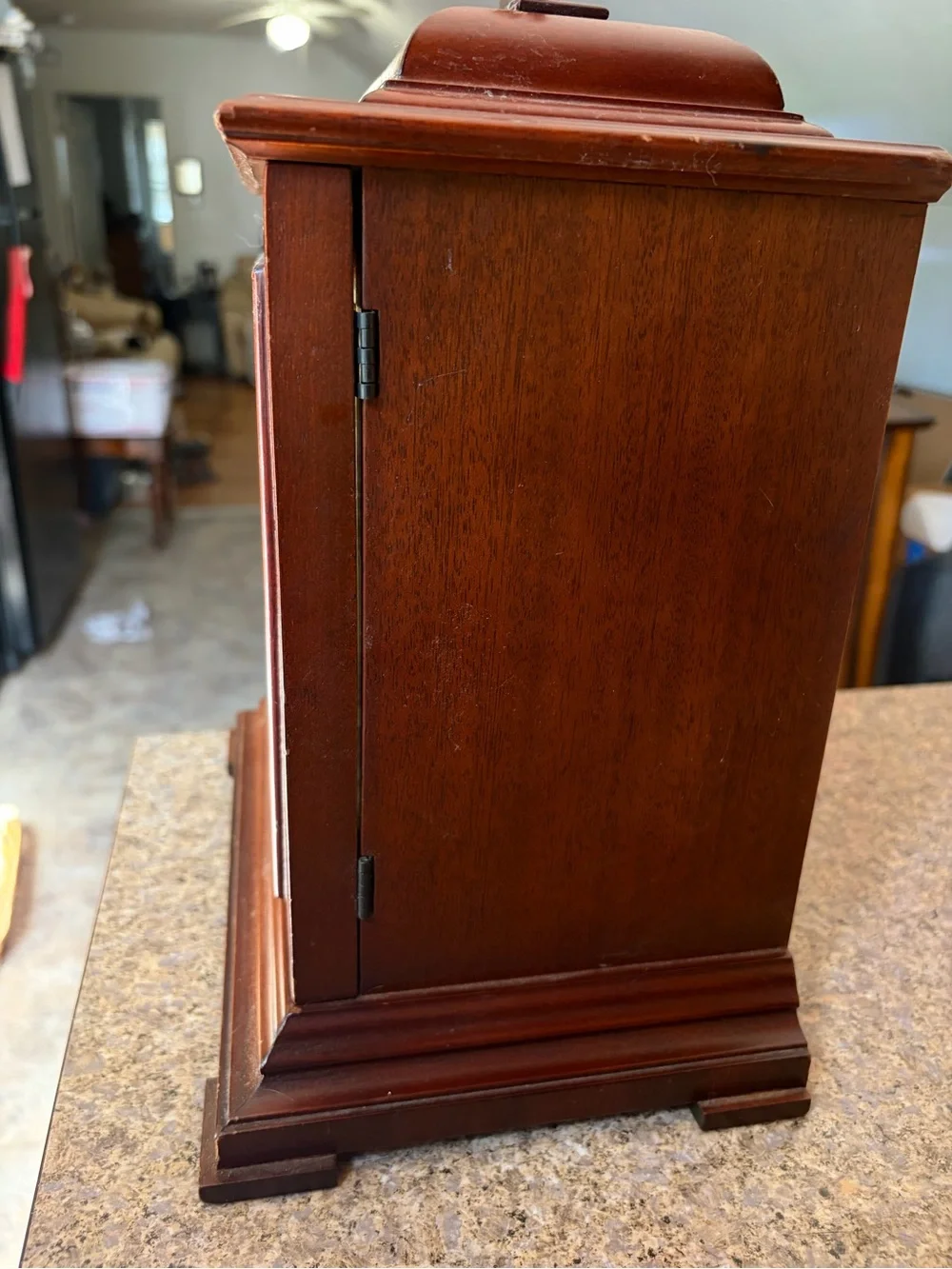 Vintage-Style Seth Thomas Brown Mantel Clock Decor -